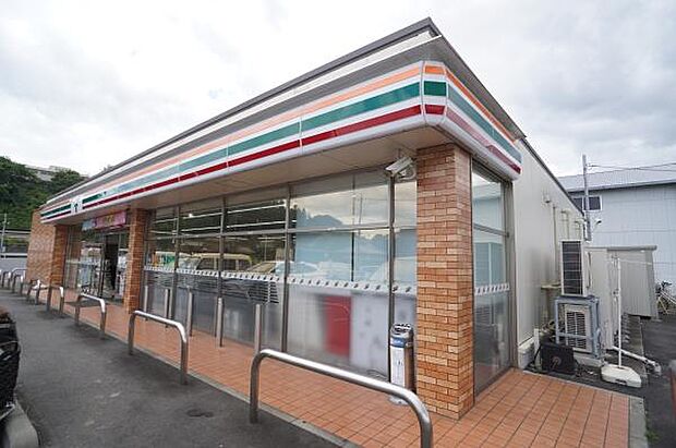 セブンイレブン土浦下高津店まで310m