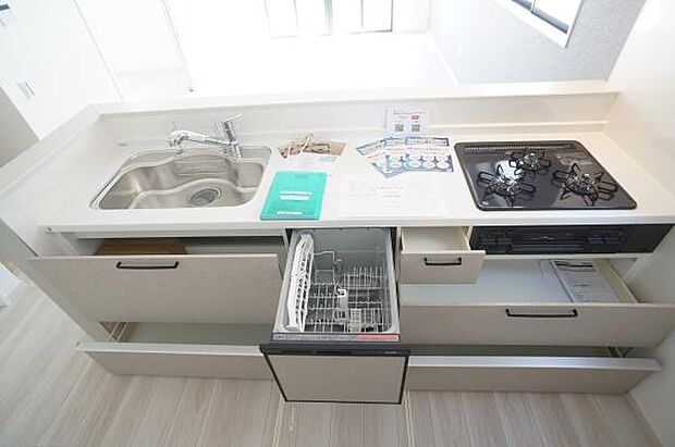 食器洗乾燥機で家事をサポート。