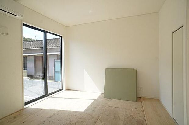 畳のお部屋に癒されます。