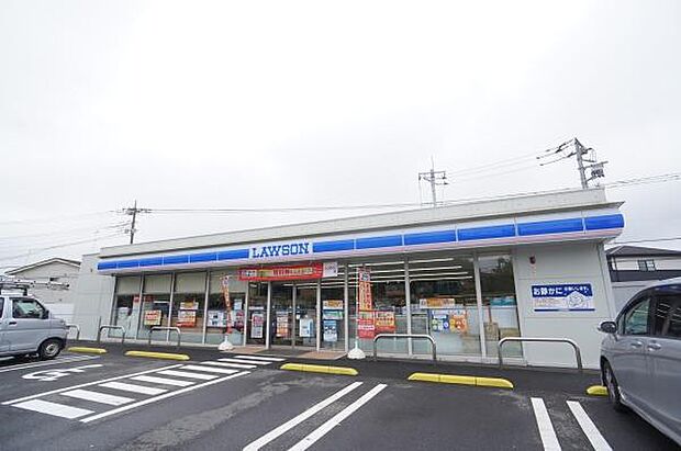 ローソン牛久田宮町店まで600m