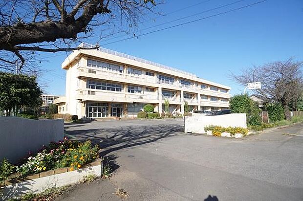 つくばみらい市立伊奈東小学校まで2175m