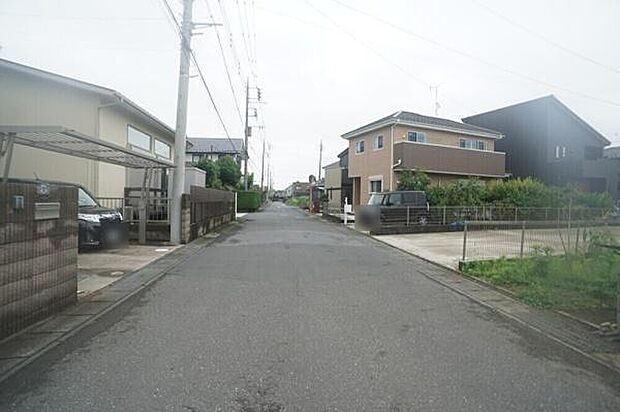 北西側6,2m公道に接道。