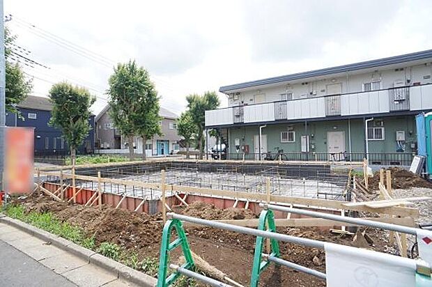 基礎工事中。