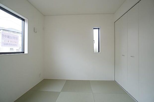 畳のお部屋に癒されます。