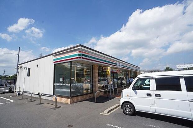 セブンイレブン土浦神立町店まで1110m