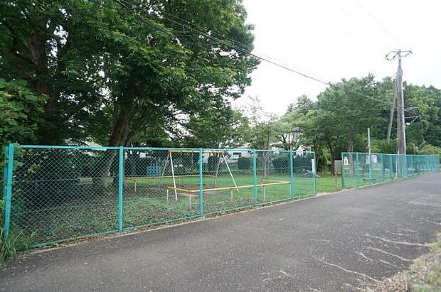 いぶき野団地南公園まで350m