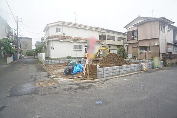北側6m、西側6m公道に接道。