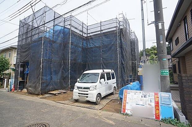 並列駐車3台可能。