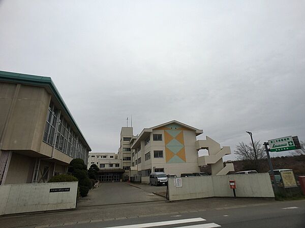 牛久市立神谷小学校まで600m