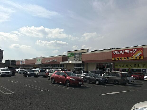 コープつちうら店まで687m