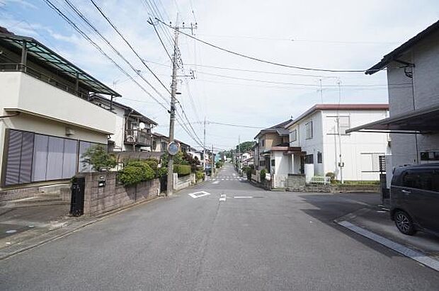 南側8m公道に接道。