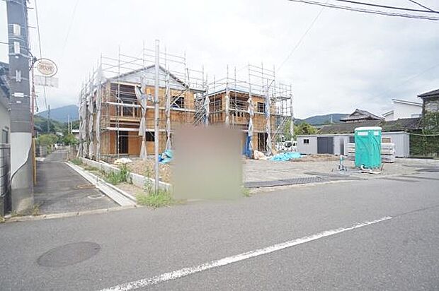 南側7，76ｍ、西側2，8ｍ公道に接道。