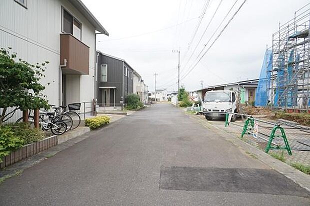 南西側6m公道に接道。