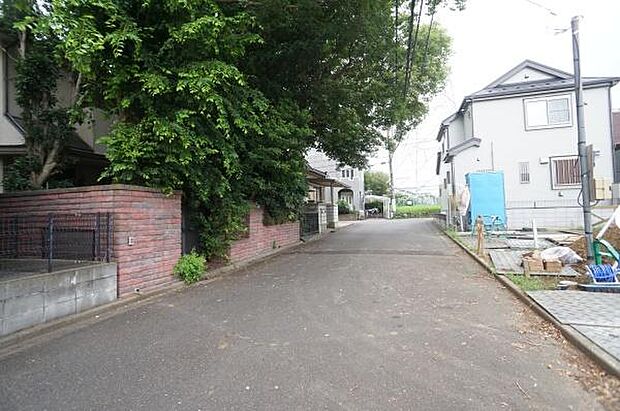 北側6m公道に接道。
