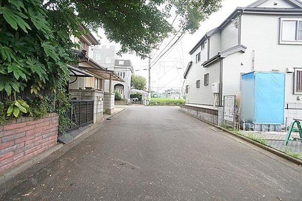 北側6m公道に接道。