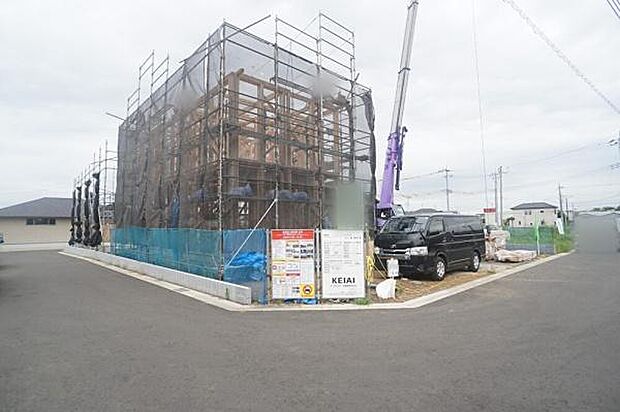 西側6m、北側6m公道に接道。