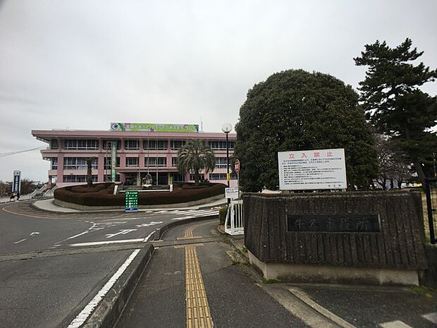 牛久市役所まで1954m
