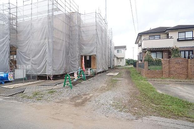東側4m私道に接道。