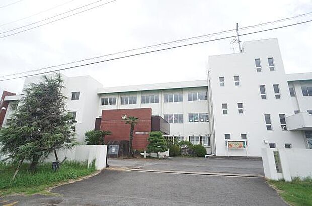 つくばみらい市立わかくさ幼稚園まで1908m