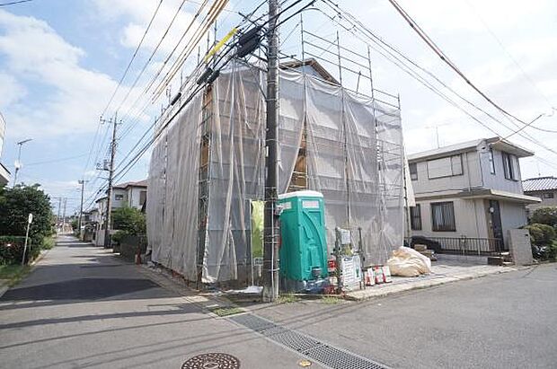 北4,07m公道、西6,2m私道に接道。