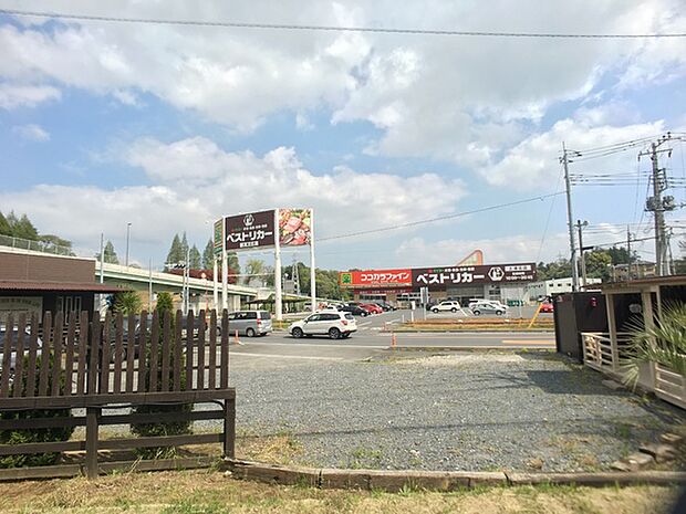 ベストリカー土浦北店まで725m