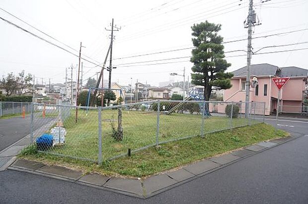 つつじが丘東公園まで150m