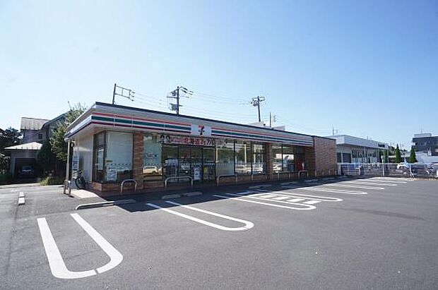 セブンイレブン守谷美園3丁目店まで220m