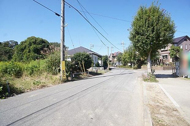 西側9ｍ公道に接道。
