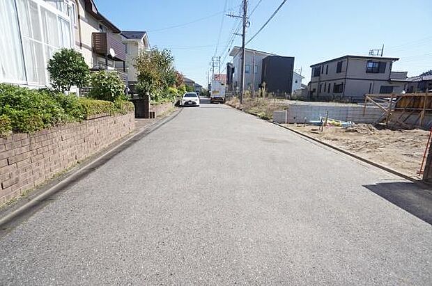 北側6m公道に接道。