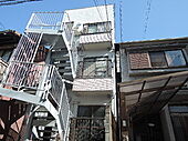 京都市東山区一橋野本町 3階建 築33年のイメージ
