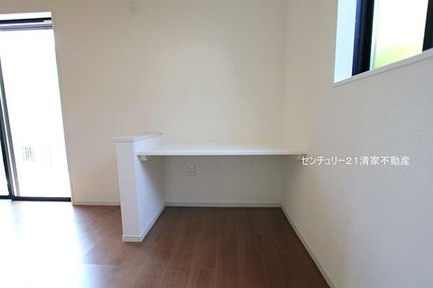 1号棟：多様に使えるカウンタースペース(2025年05月撮影)