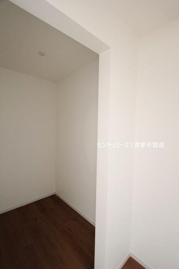 1号棟：たっぷり収納のクローゼット！(2025年05月撮影)