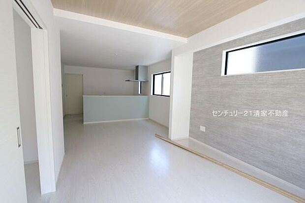 2号棟:ご家族みんながゆったり寛げるリビング(2025年05月撮影)