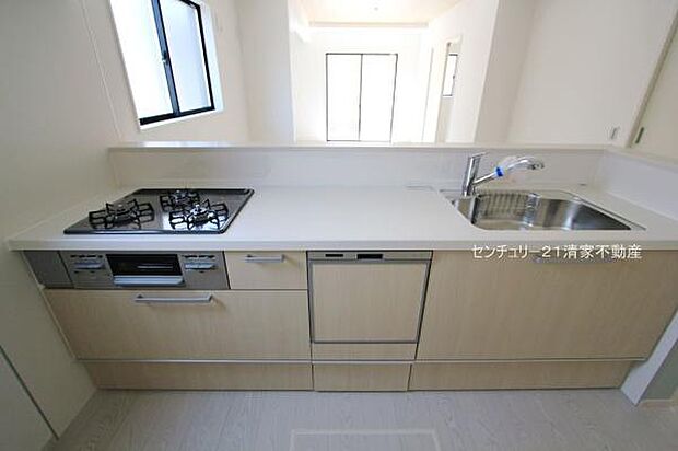 2号棟:忙しい奥様に嬉しい食洗機完備!(2025年05月撮影)