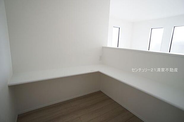 2号棟：多様に使えるカウンタースペース(2025年02月撮影)