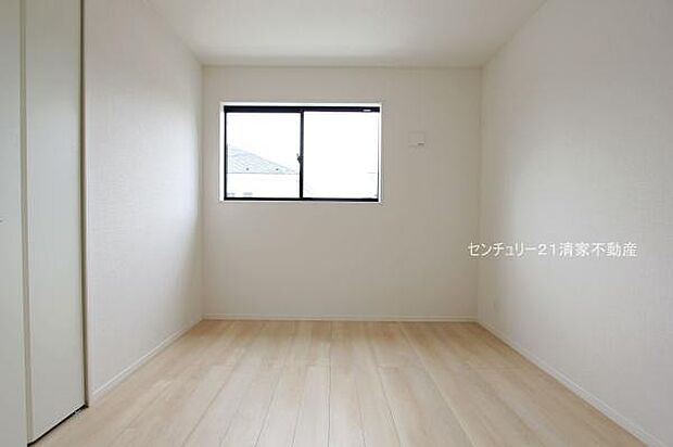 6号棟:子供部屋にも嬉しい全居室収納スペース(2025年05月撮影)