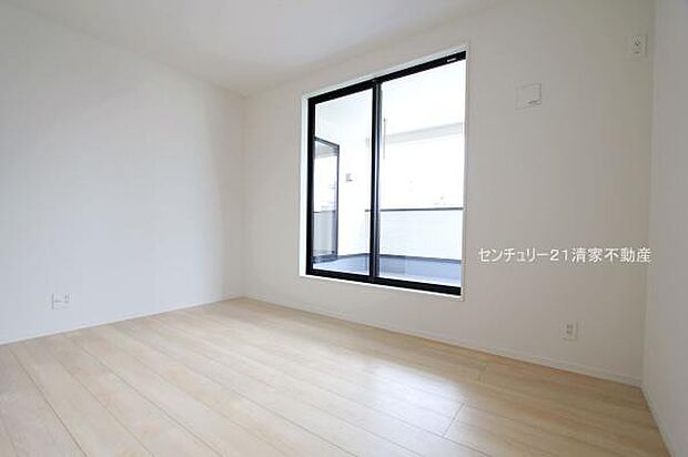 6号棟:陽光ふりそそぐ明るい室内!(2025年05月撮影)