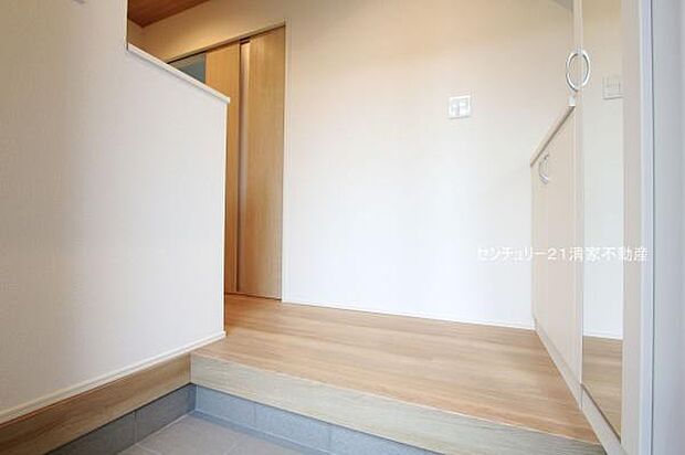 1号棟：便利なシューズボックス付き！(2025年07月撮影)