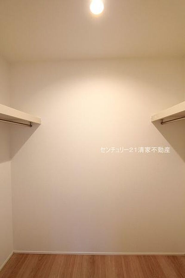 1号棟：収納力のあるウォークインクローゼット！(2025年07月撮影)