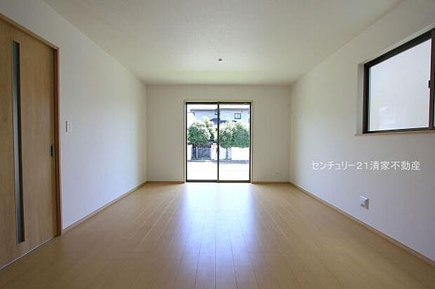 2号棟：LDKは嬉しい2面採光！(2025年08月撮影)