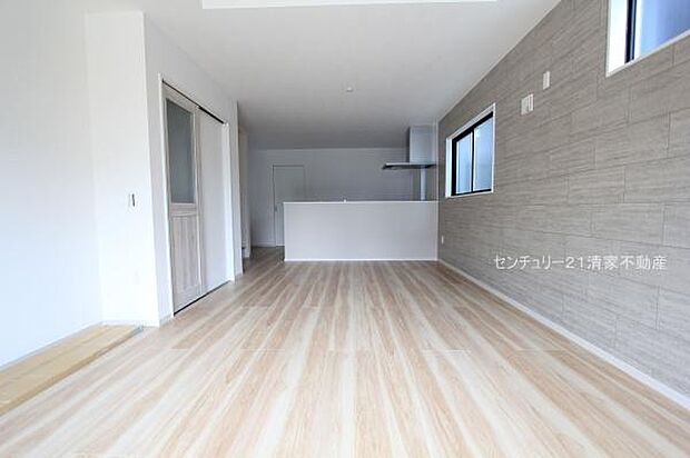 ご家族みんながゆったり寛げるリビング(2025年08月撮影)