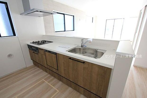 忙しい奥様に嬉しい食洗機完備!(2025年08月撮影)