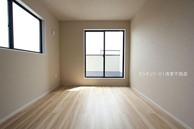 お洒落なアクセントクロス!(2025年08月撮影)