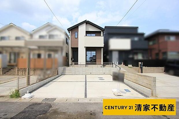 駐車スペース2台分あり!(2025年08月撮影)