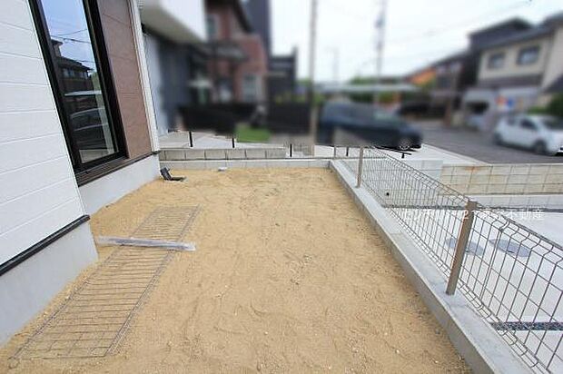 お子様も嬉しいお庭付き!(2025年08月撮影)