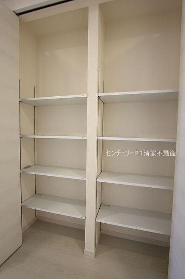 1号棟：玄関周りもすっきりシューズクローク完備！(2025年09月撮影)