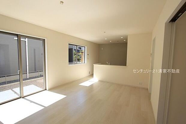 1号棟：ご家族みんながゆったり寛げるリビング(2025年09月撮影)