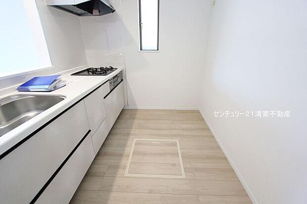 B号棟:床下収納あり!(2025年10月撮影)