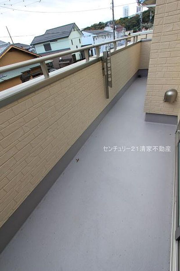 広々バルコニーでお洗濯ラクラク(2025年12月撮影)