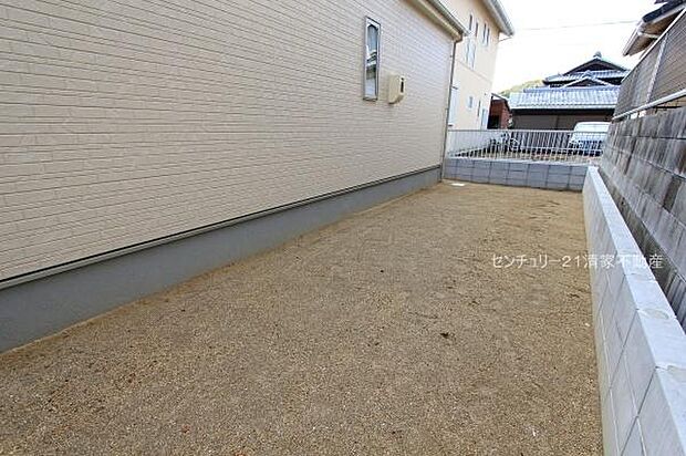 お子様も嬉しいお庭付き!(2025年12月撮影)